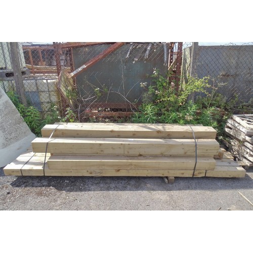 6518 - A quantity of various wooden posts to include 10 x 10, 12 x 12, 17.5 x 17.5cm etc, lengths vary up t... 