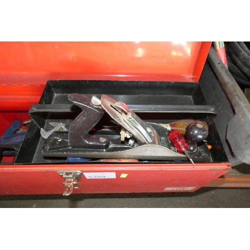 5209 - 1 x Talco red metal tool box containing a quantity of various tools including a Hitachi drill, G cla... 