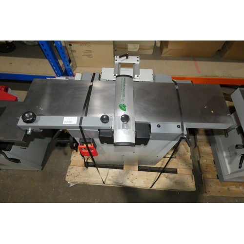 5290 - 1 x Trade AT260SPT/AT 107PT Spiral planer thicknesser 240v. Please note that this machine has a nois... 