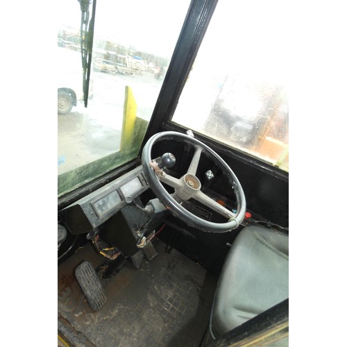 6330 - 1 x Boss 556/MK5B-2, diesel operated side load forklift truck, YOM 1989, capacity 5000kg, SN. 01502,... 