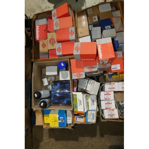 6022 - 1 pallet containing a quantity of various items including staples, fixings, bolts etc