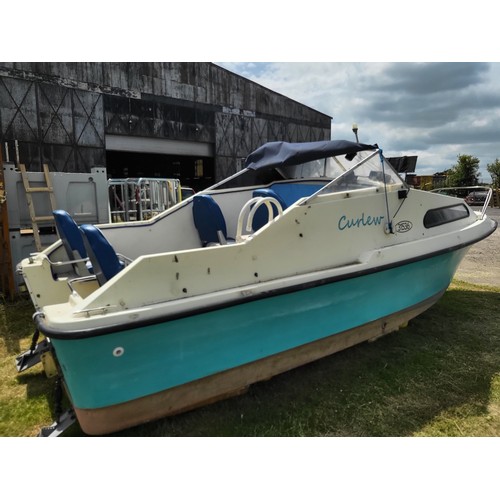 6331 - Shetland 570 sports/fishing boat, day cruiser/weekender, 1 double berth, marine head, VHF radio & co... 