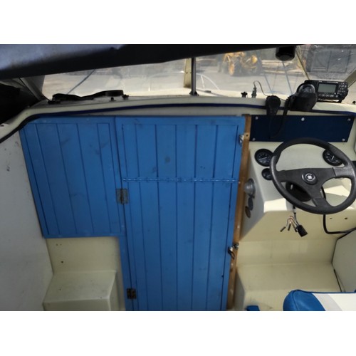 6331 - Shetland 570 sports/fishing boat, day cruiser/weekender, 1 double berth, marine head, VHF radio & co... 