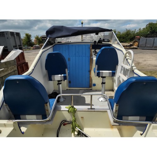 6331 - Shetland 570 sports/fishing boat, day cruiser/weekender, 1 double berth, marine head, VHF radio & co... 