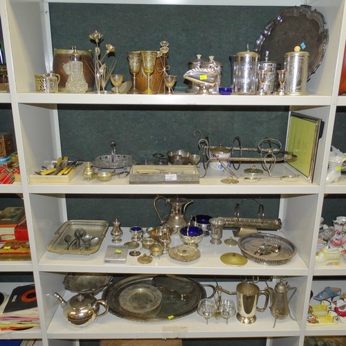 3079 - A quantity of miscellaneous decorative silver plated ware and cutlery etc (four shelves)