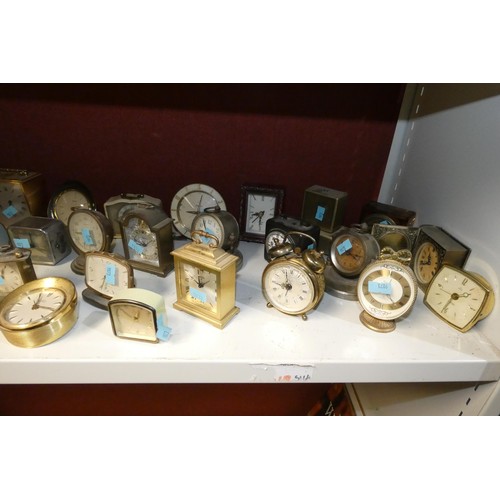 3001 - A collection of miscellaneous small vintage mantle and bedside clocks (one shelf)