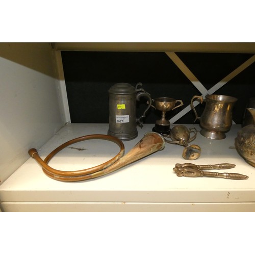 3027 - A quantity of various silver plated and pewter tankards, a hunting horn, a set of Cosmo 10 x 50 bino... 