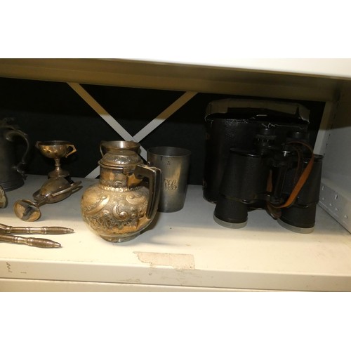 3027 - A quantity of various silver plated and pewter tankards, a hunting horn, a set of Cosmo 10 x 50 bino... 