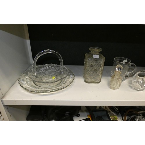 3068 - A quantity of royal commemorative beakers and other royal ware etc (two shelves)