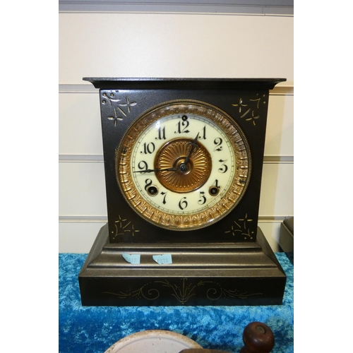 3162 - An Edwardian black marble case mantle clock