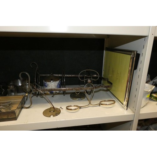 3079 - A quantity of miscellaneous decorative silver plated ware and cutlery etc (four shelves)