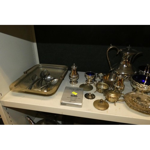 3079 - A quantity of miscellaneous decorative silver plated ware and cutlery etc (four shelves)