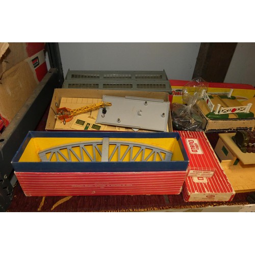 3107 - A quantity of vintage Hornby-Dublo and other model railway accessories including; signals, stations ... 