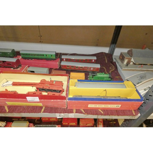 3111 - A quantity of vintage Hornby-Dublo model railway rolling stock, some with boxes (2 shelves)