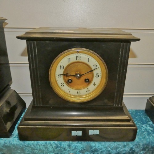 3170 - An Edwardian black marble case mantle clock