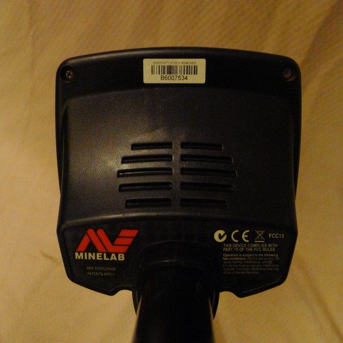 2371 - A Minelab E-TRAC multi frequency FBS metal detector supplied with a Minelab 11 inch FBS Pro coil, a ... 