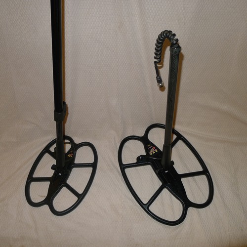 2372 - A Minelab Explorer II multi frequency FBS metal detector supplied with 2 x professional Detech SEF b... 