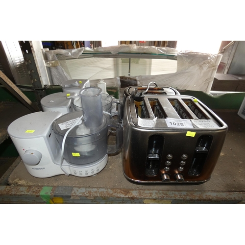 1025 - A 4 slice & a 2 slice toaster, Tested Working & 3 x Kenwood food processors, 2 are incomplete & unte... 