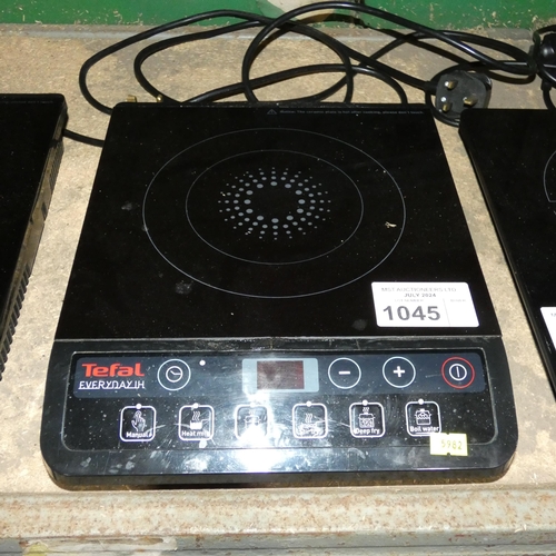 1045 - An induction hob by Tefal type Everyday