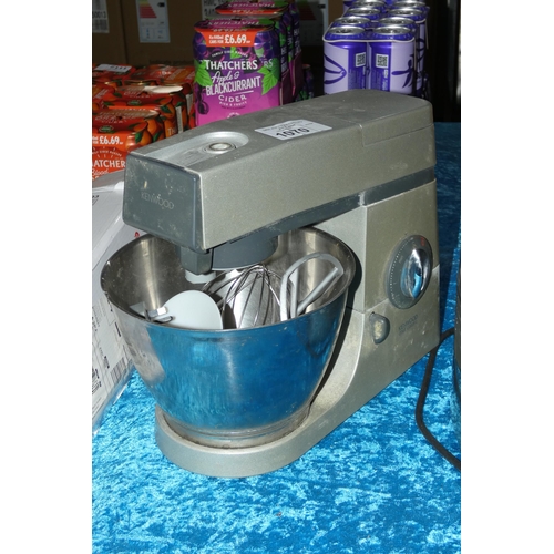 1070 - A Kenwood food mixer type Chef Classic - trade TESTED NOT WORKING