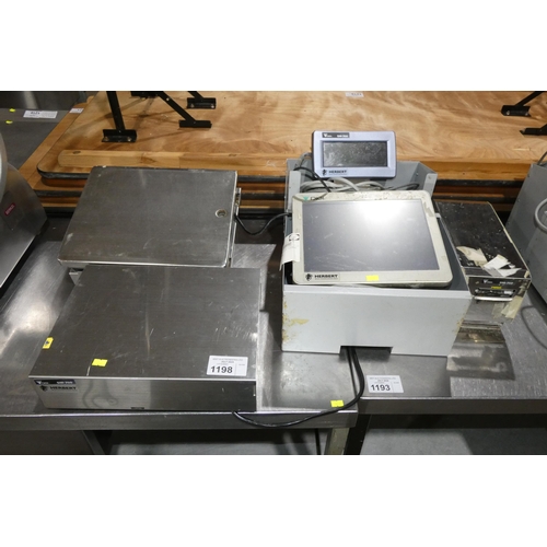 1198 - A Digital scale by Digi with operator display, customer display, product barcode sticker printer, co... 