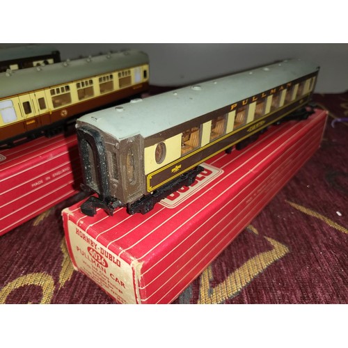 3113 - 6 vintage Hornby Dublo railway coaches with boxes