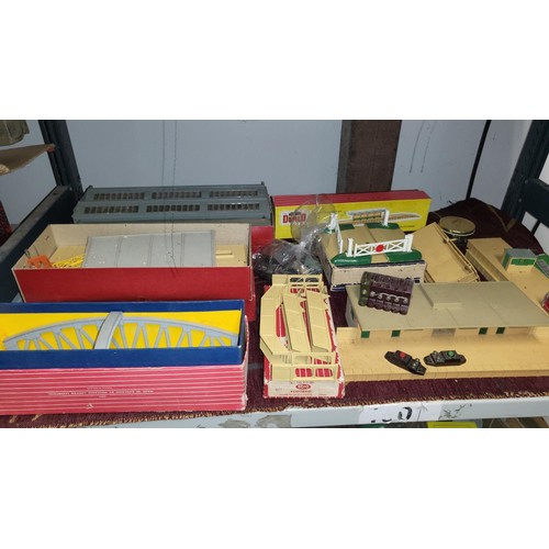 3107 - A quantity of vintage Hornby-Dublo and other model railway accessories including; signals, stations ... 