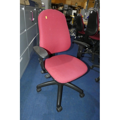 1388 - 1 x burgundy upholstered office swivel chair