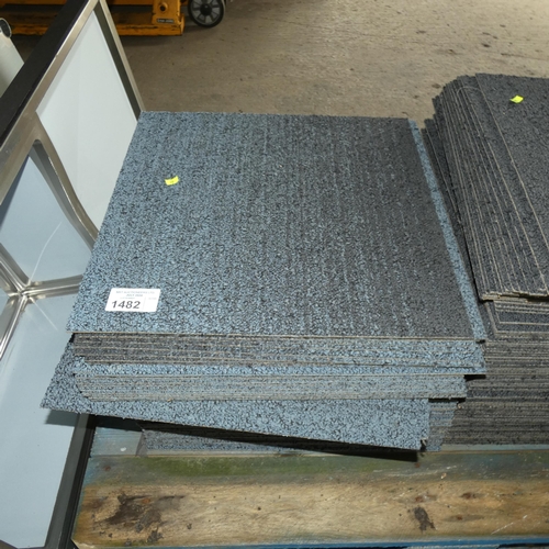 1482 - 1 stack containing approx 60 x shaded carpet tiles each approx 50 x 50cm (can be used by themselves ... 