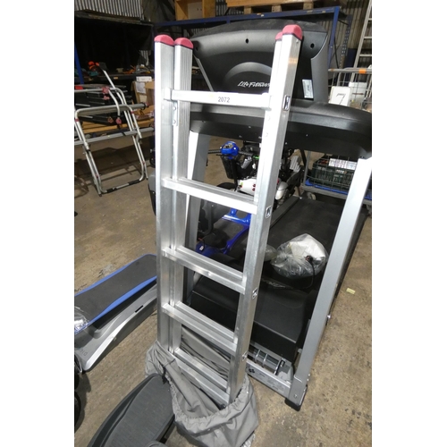 2072 - 1 x aluminium double extending ladder (2 x 5 rung)