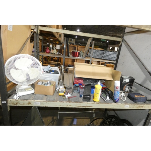 2096 - A quantity of various items including 1 x desk fan, 2 x table lamps, a set of boules, 1 x Celtek the... 