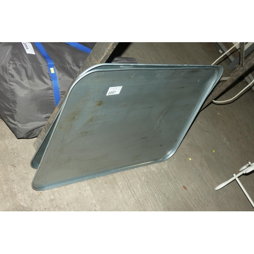 2097 - 2 x Flotool 90 x 63cm metal oil pan / drip trays