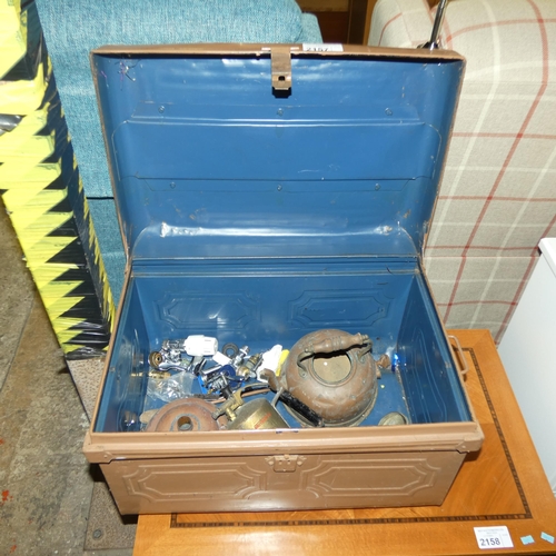 2157 - 1 x brown painted vintage metal trunk containing various items including a vintage copper kettle, a ... 