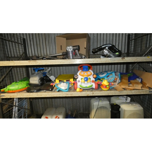 2190 - A quantity of various toys etc. Contents of 1 shelf