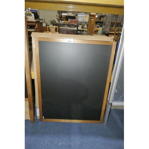 1462 - 1 x wall hung black board approx 80 x 100cm