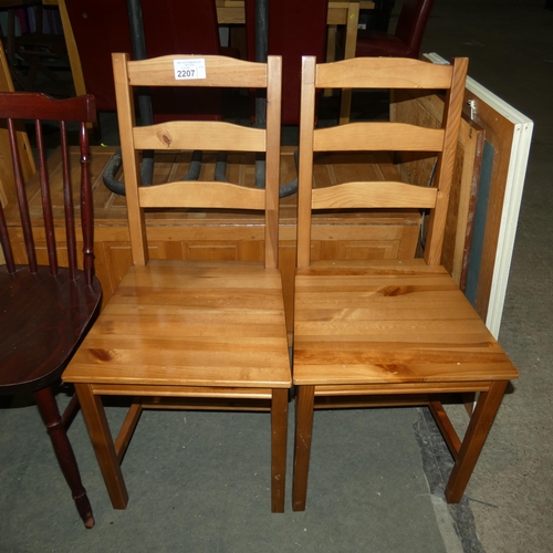 2207 - 2 x wooden ladder back dining chairs