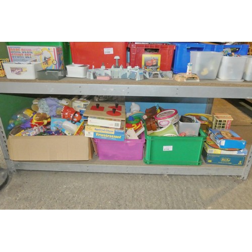 2110 - A quantity of various toys, games etc. Contents of 1 shelf