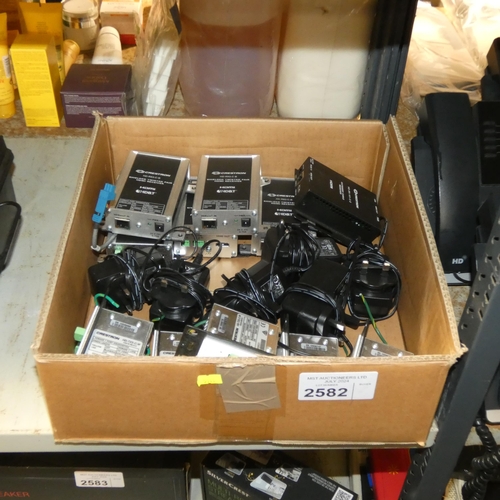 2582 - A quantity of various HDMI receivers, transmitters types HD-TX3 RX3 RX-101. Contents of 1 box - trad... 