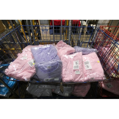 2719 - A quantity of various ladies pink and lavender /pajamas in size 20/22