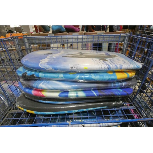 2251 - 6 x Nalu surfing body boards. Contents of 1 metal mesh basket which is not included