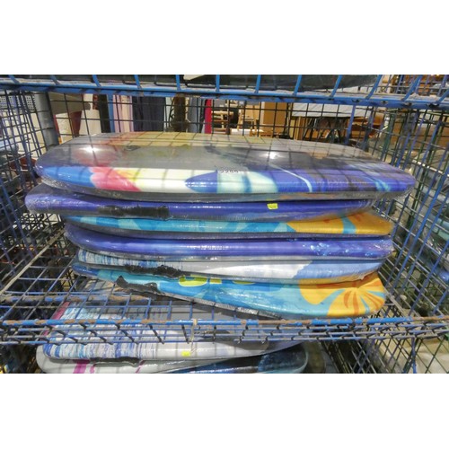 2255 - 6 x Nalu surfing body boards. Contents of 1 metal mesh basket which is not included