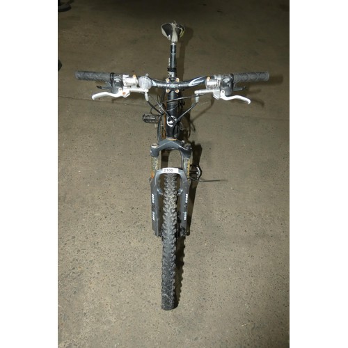 2100 - 1 x Giant Terrago mountain bike