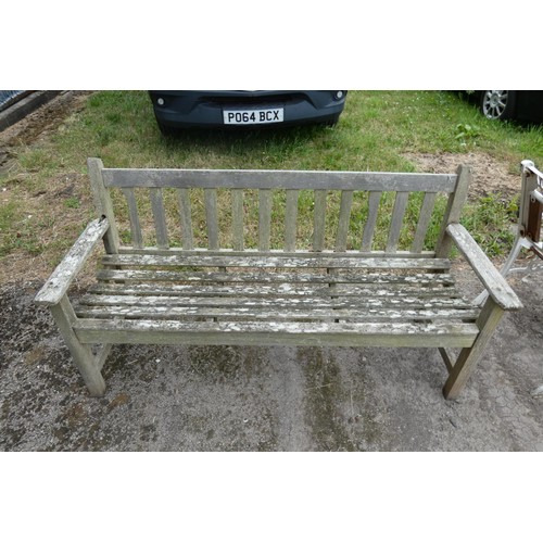 2393 - A 3 person garden bench