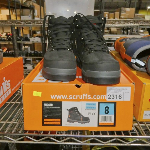 2316 - A pair of safety boots by Scruffs type Rugged - UK size 8