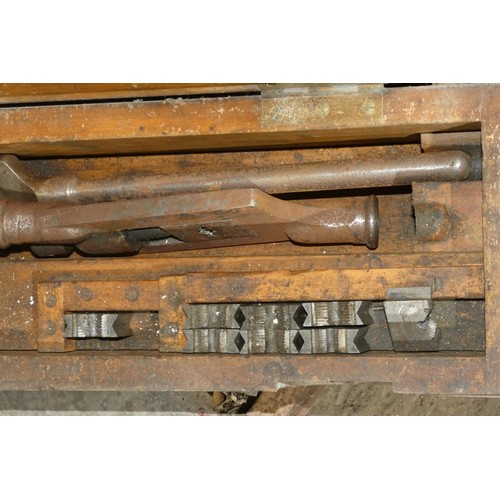 2010 - 1 x wooden box containing a vintage tap & die set