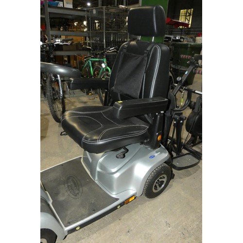 2084 - 1 x Invacare Orion battery powered mobility scooter supplied with a key and a mains battery charger.... 