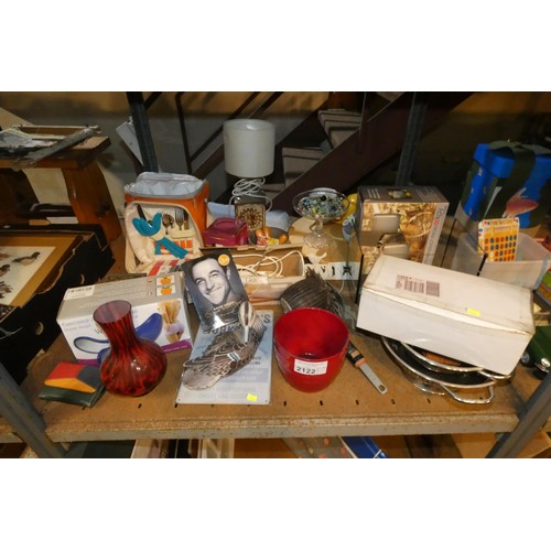 2122 - A quantity of various household items including table lamps 240v, an electric carving knife, soft to... 