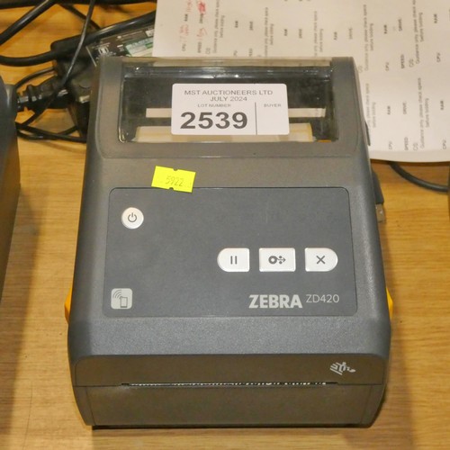 2539 - A label printer by Zebra type ZD420 with power adapter - trade