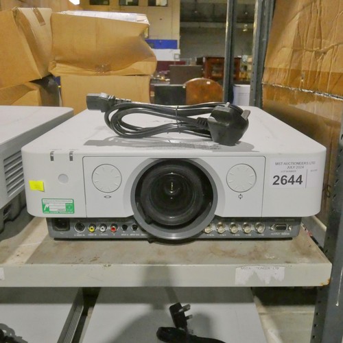 2644 - A commercial AV projector with HDMI by Sony type VPL-FH31 - trade