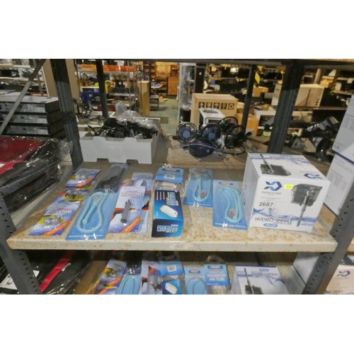 2687 - A quantity of various fish tank accessories including pumps filter stones etc contents of 1 shelf Tr... 